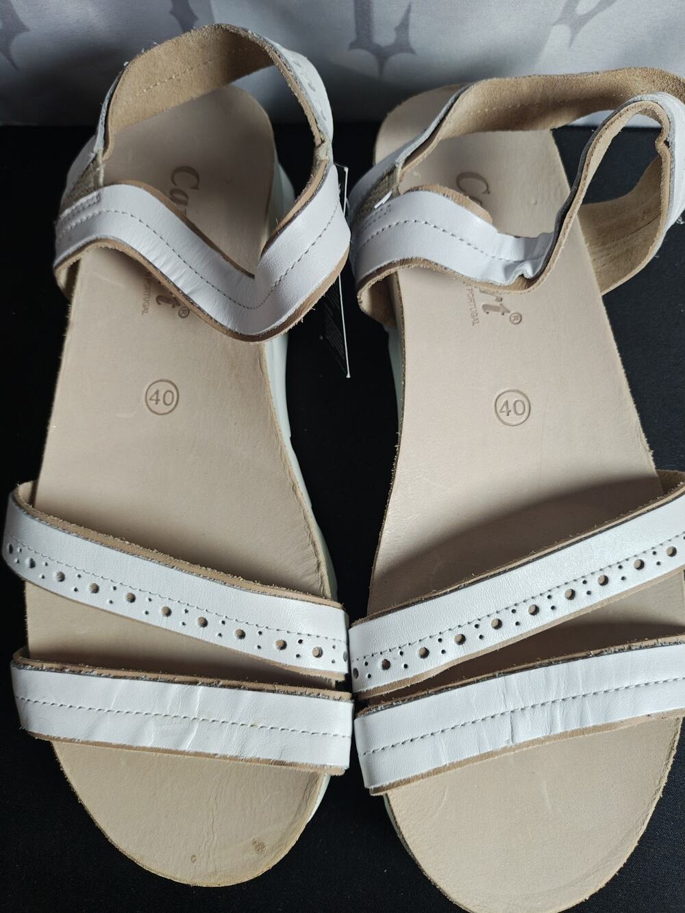 Nwt Camport Women's 40 (9) White Leather Platform Wedge Sandals Blemishes